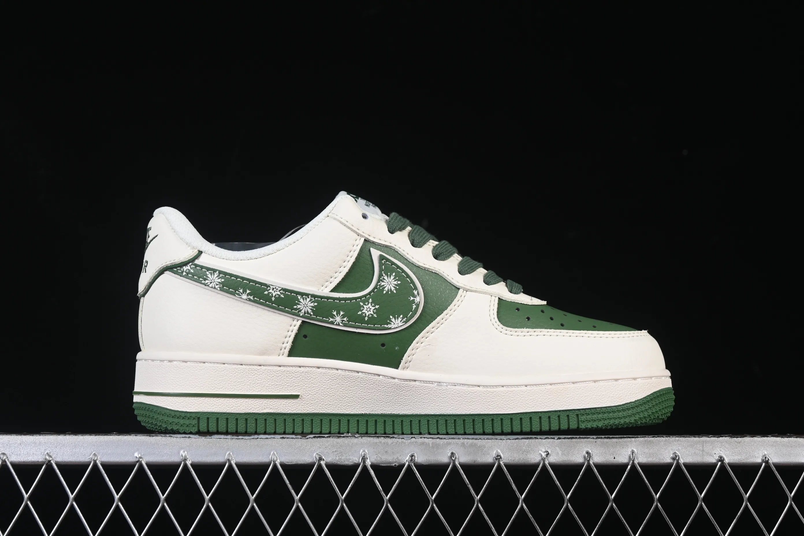 All categories Nk Air Force 1 Air Force series Nk Air Force 1 Low Air Force low-top Nike Air Force 1'07 Low North Face joint Everest Air Force 1 low-top casual sneakers JP8028-065